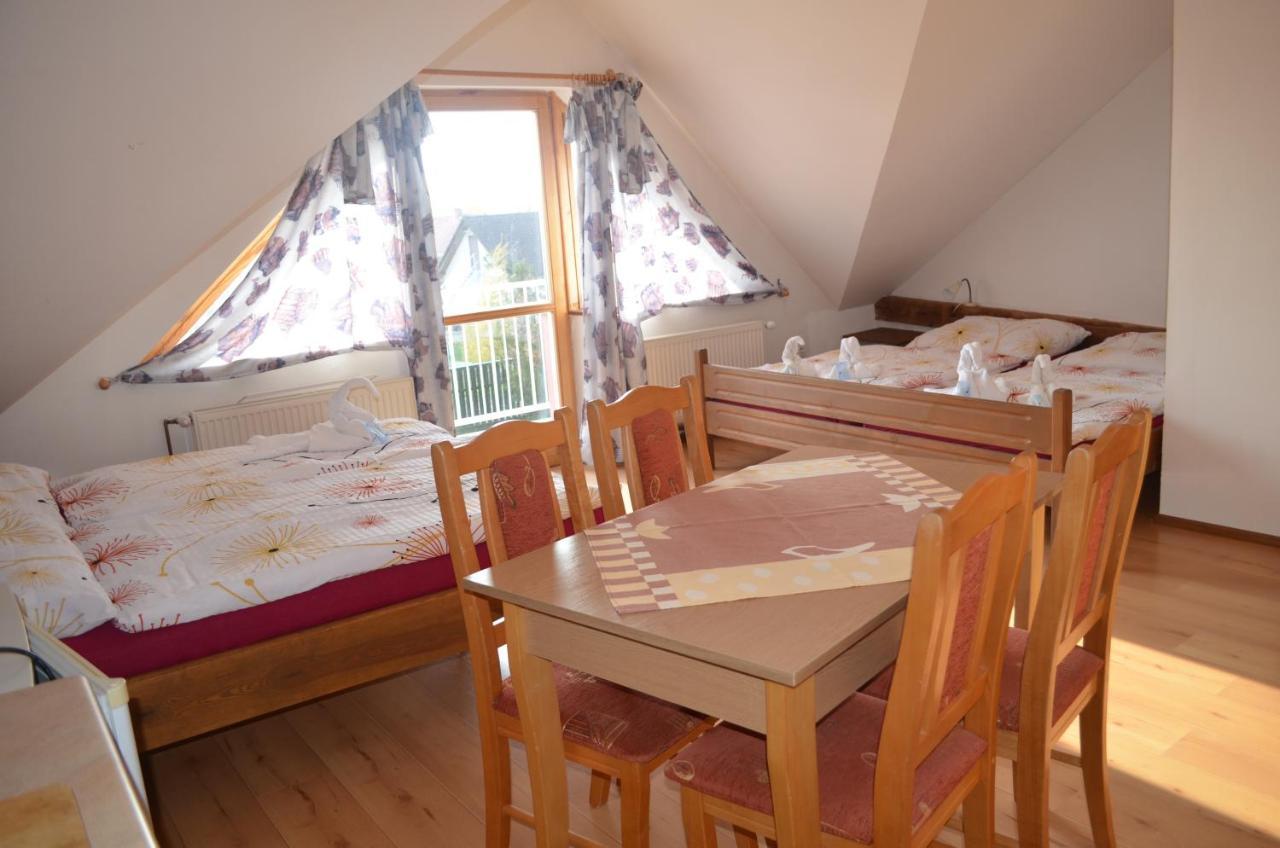 Famozclub Hotel Bakov nad Jizerou Room photo