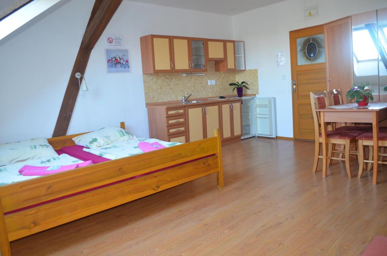 Famozclub Hotel Bakov nad Jizerou Room photo