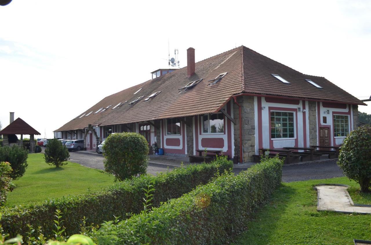 Famozclub Hotel Bakov nad Jizerou Exterior photo